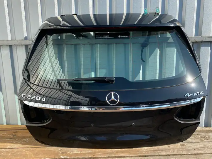 Mercedes-Benz C W205 (2014 - 2021) A2057400010 Крышка багажника — фото 1