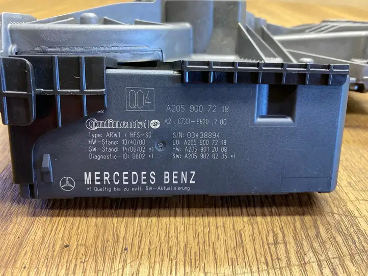 Mercedes-Benz C W205 (2014 - 2021) A0997602601 Доводчик крышки багажника — фото 3