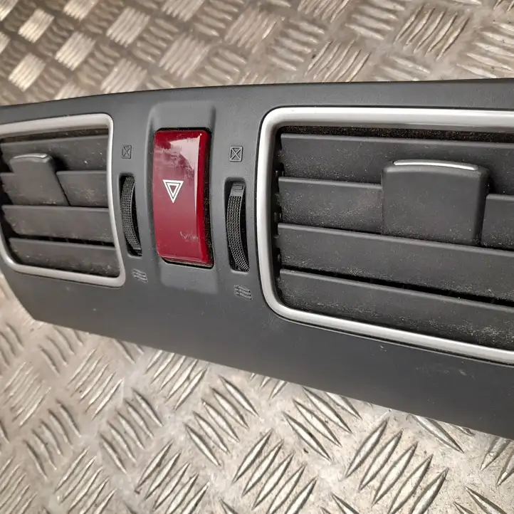 Subaru Forester SJ (2013 - 2018) 66110FJ040 Центральный воздушный дефлектор — фото 2