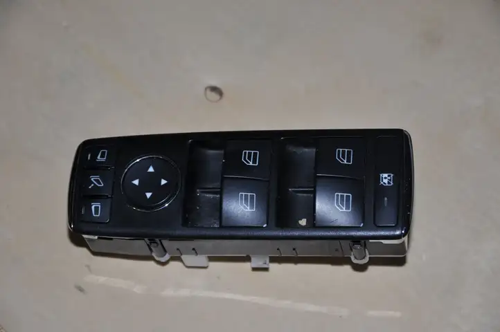 Mercedes-Benz E W212 (2009 - 2016) A2128208310 Блок кнопок стеклоподъемников — фото 1
