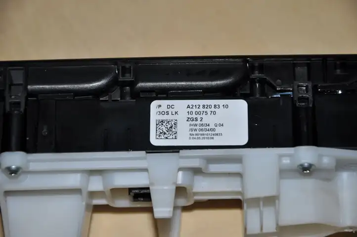 Mercedes-Benz E W212 (2009 - 2016) A2128208310 Блок кнопок стеклоподъемников — фото 3