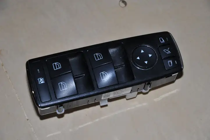 Mercedes-Benz E W212 (2009 - 2016) A2128208310 Блок кнопок стеклоподъемников — фото 5