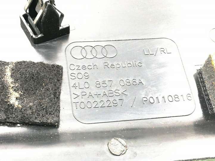 Audi Q7 (2005 - 2009)  4L0857086A Отделочный щит панели (боковой)