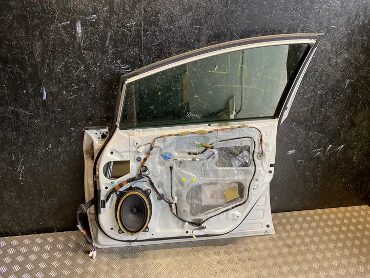 Toyota Prius (XW30) (2009 - 2015) Дверь — фото 2