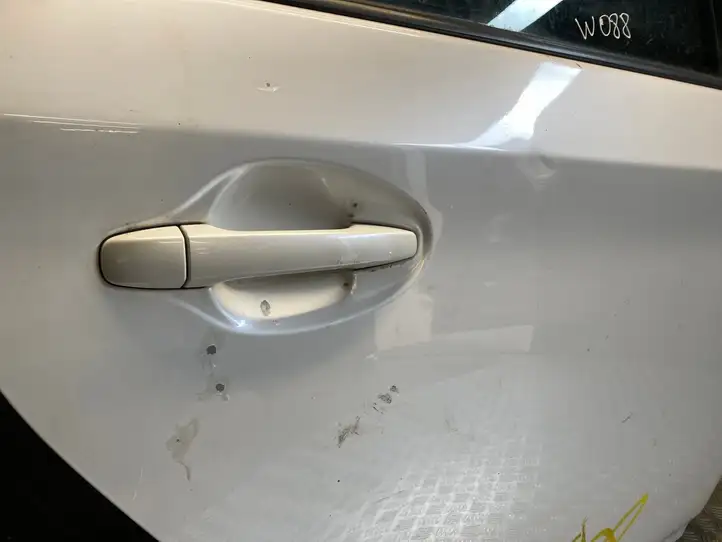 Toyota Prius (XW30) (2009 - 2015) Задняя дверь — фото 2