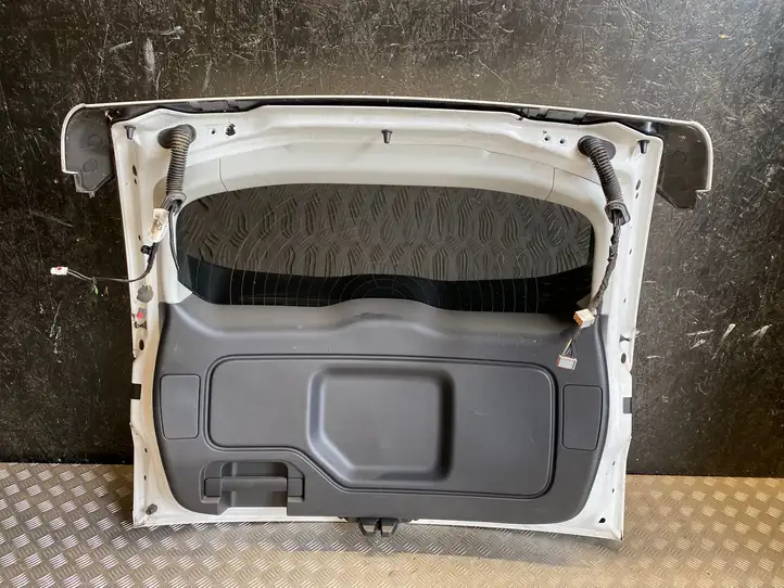 Land Rover Discovery Sport (2014 - 2019) Крышка багажника — фото 2
