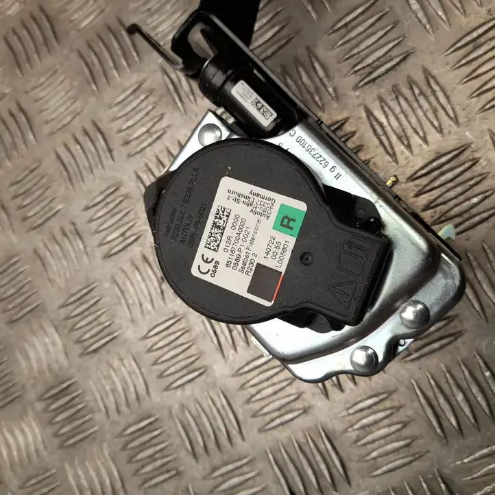Nissan Juke II F16 (2019 - ) 651167700A Передний ремень безопасности — фото 5