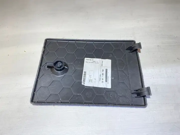 BMW 3 F30 F35 F31 (2012 - 2018) 51477284158 Крышка — фото 2