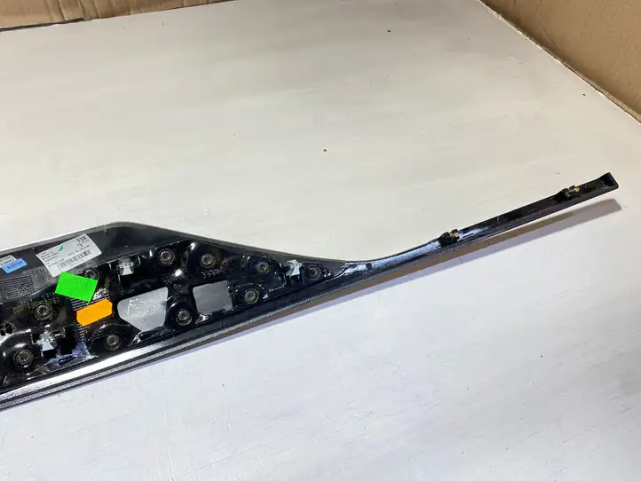 BMW 3 F30 F35 F31 (2012 - 2018) 9231218 Декоративная планка — фото 3