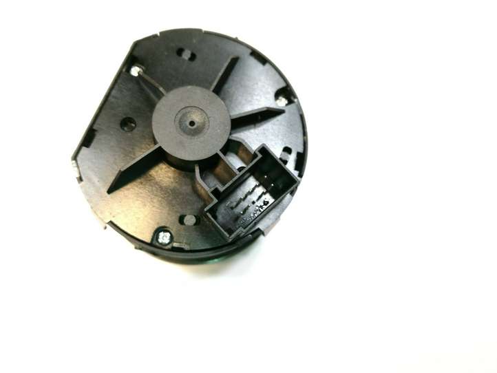 Audi Q7 (2005 - 2009)  4F2941531D Включатель фонарей