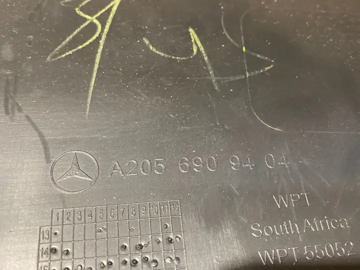 Mercedes-Benz C W205 (2014 - 2021) A2056909404 Нижняя обшивка стойки B — фото 3