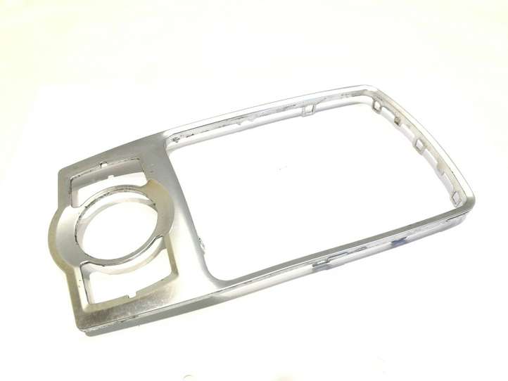 Audi Q7 (2005 - 2009)  4L0864260A Рамка рычага переключения передач