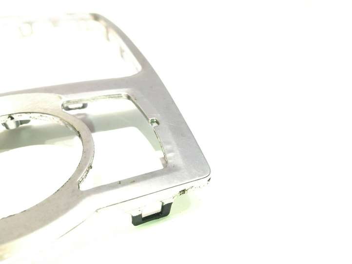 Audi Q7 (2005 - 2009)  4L0864260A Рамка рычага переключения передач