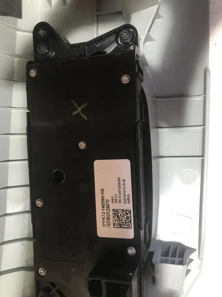Land Rover Discovery Sport (2014 - 2019) 24574232479 Переднее сиденье водителя — фото 3