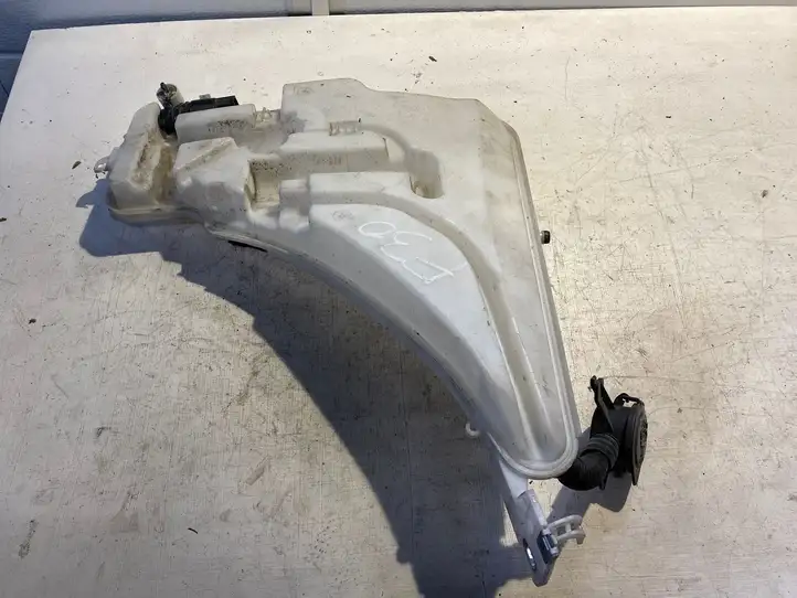 BMW 3 F30 F35 F31 (2012 - 2018) 724167112 Бачок омывателя стекла — фото 1