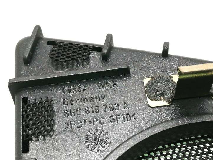 Audi A4 (2004 - 2009)  8H0819793A Отделка бокового динамика