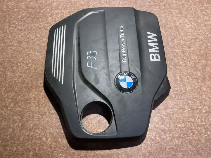 BMW 4 F32 F33 (2013 - 2017) 8514203 Крышка двигателя декоративная — фото 1