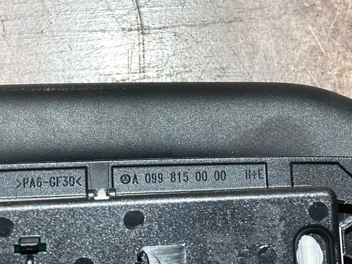 Mercedes-Benz C W205 (2014 - 2021) A0998150100 Потолочная ручка задняя — фото 3