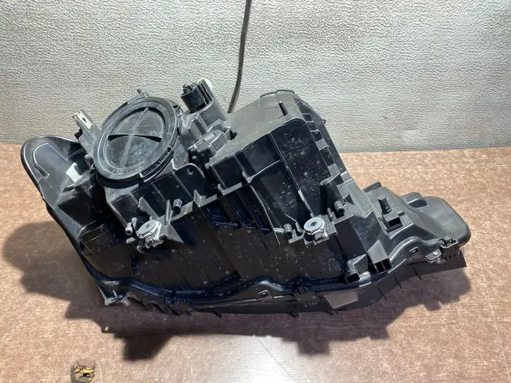 BMW 3 F30 F35 F31 (2012 - 2018) 7210110712 Передняя фара — фото 4