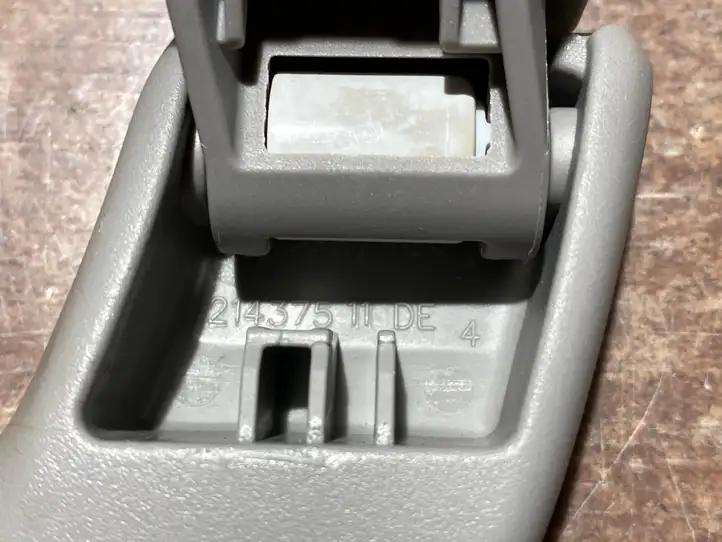 BMW X1 F48 F49 (2015 - 2022) 21437511 Потолочная ручка передняя — фото 3
