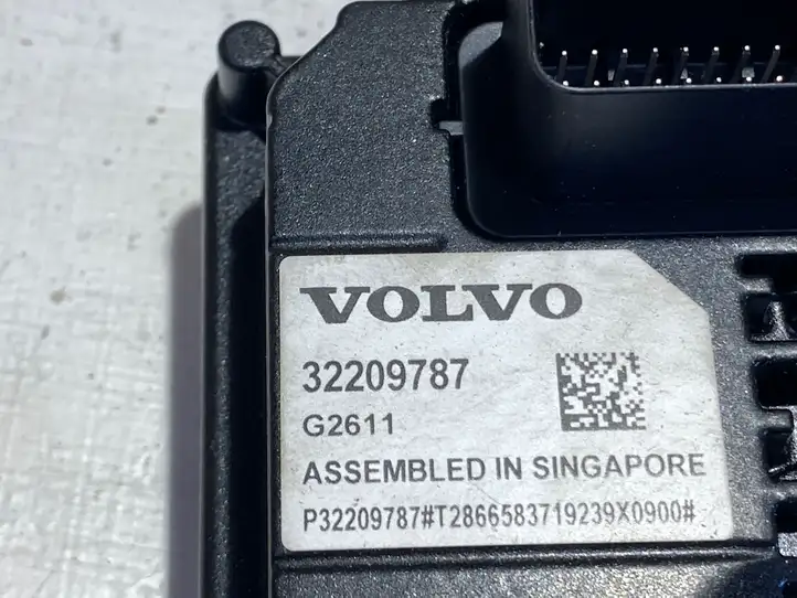 Volvo XC90 (2014 - 2019) P32209787 Камера в лобовом стекле — фото 3