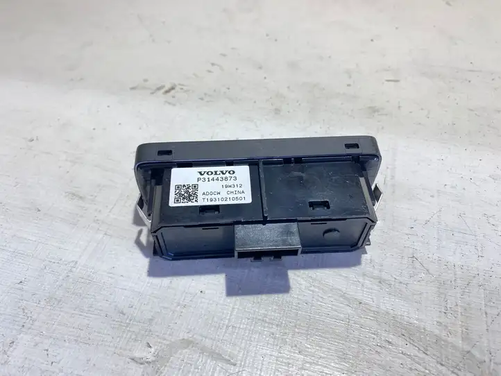 Volvo XC90 (2014 - 2019) 31443873 Кнопка закрытия крышки багажника — фото 2