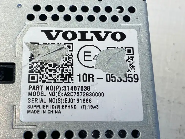 Volvo XC90 (2014 - 2019) 31407038 USB разъем — фото 3