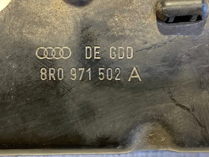 Audi Q5 SQ5 (2008 - 2012) 8R0971502A Прочие детали моторного отсека — фото 3