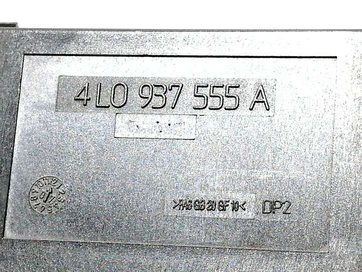 Audi Q7 (2005 - 2009)  4L0937555A Крышка ящика предохранителей