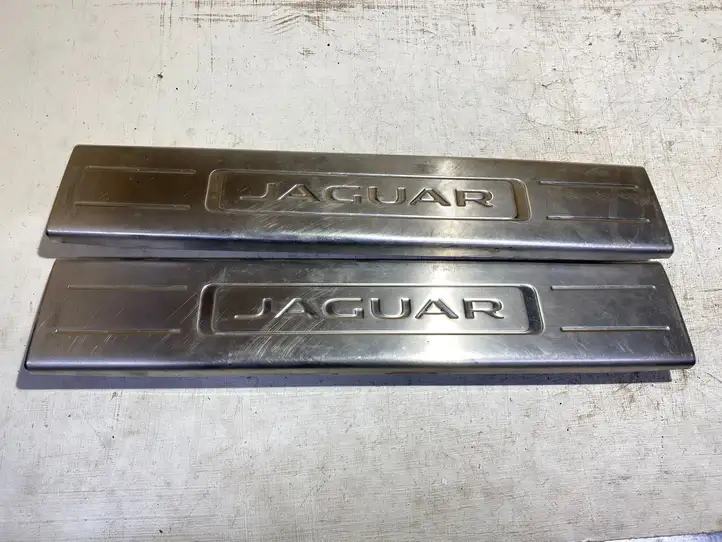 Jaguar XJ X351 (2009 - 2019) AW9313201 Внутренняя отделка переднего порога — фото 1