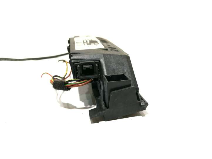 Audi A6 (2004 - 2008)  4F0951177 Ультразвуковой датчик / датчик