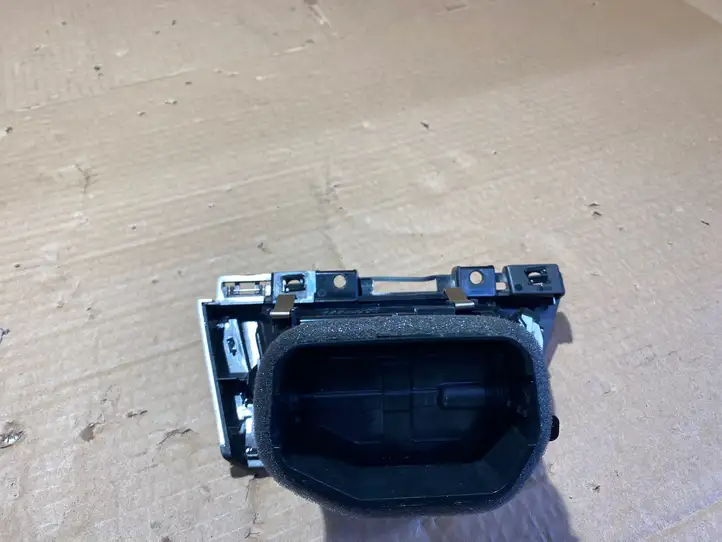 BMW 3 F30 F35 F31 (2012 - 2018) 9346226 Боковой воздушный дефлектор — фото 2