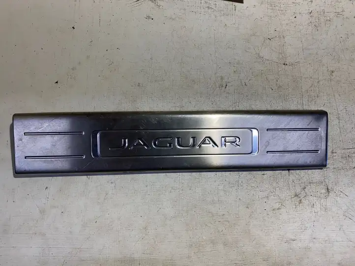 Jaguar XJ X351 (2009 - 2019) AW9313200 Внутренняя отделка переднего порога — фото 1