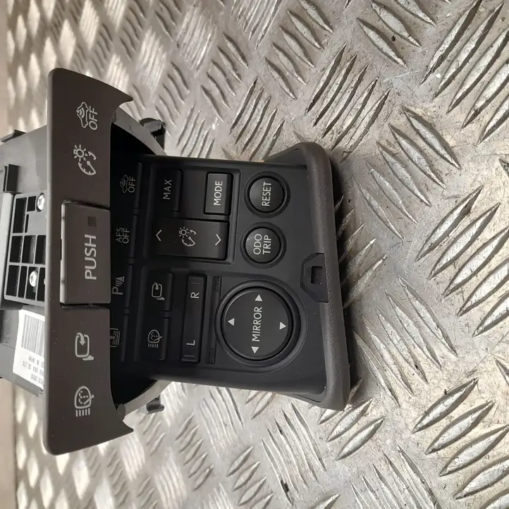 Lexus GS 300 350 430 450h (2007 - 2011) GN69101960 Другие включатели / ручки/ переключатели — фото 2