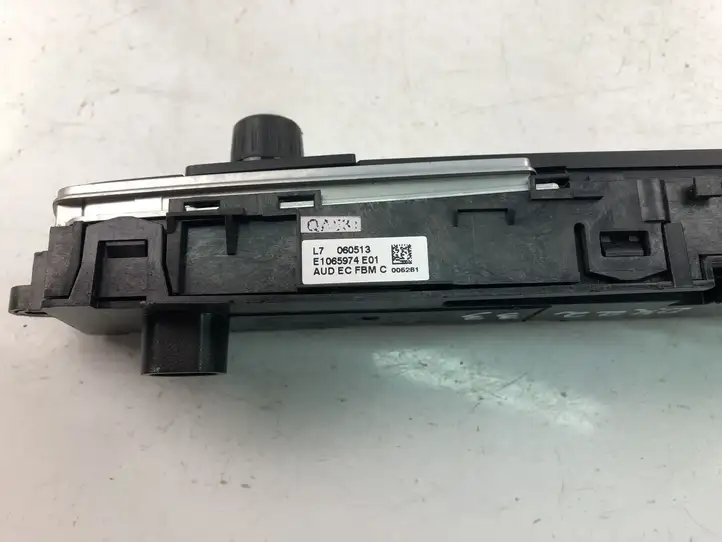 BMW 3 F30 F35 F31 (2012 - 2018) E1065974 Другие включатели / ручки/ переключатели — фото 4