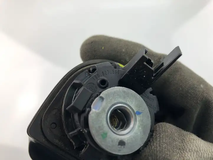 Skoda Citigo (2011 - 2017) 1S0827566 Кнопка закрытия крышки багажника — фото 3