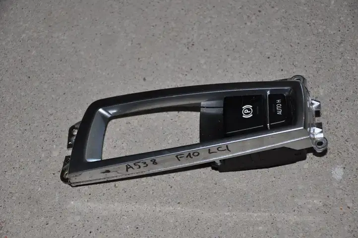 BMW 5 F10 F11 (2009 - 2016) 9217594 Кнопка ручного тормоза — фото 2