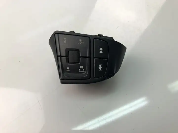 Volvo V60 (2013 - 2018) 31318643 Кнопки на рулевом колесе — фото 2