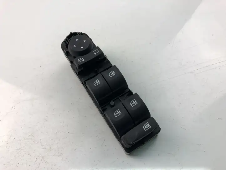Renault Megane III (2009 - 2016) E30169 Кнопка стеклоподъемников — фото 1