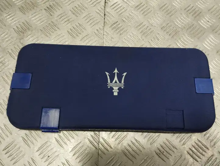 Maserati GranTurismo (2007 - 2019) Ящик для хранения в багажнике — фото 1