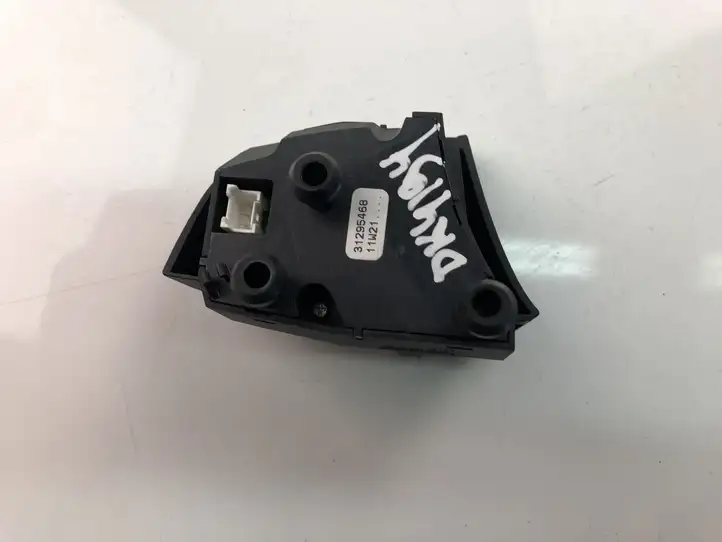 Volvo XC60 (2008 - 2013) 31295468 Кнопки на рулевом колесе — фото 3