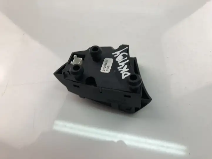 Volvo XC60 (2008 - 2013) 31295468 Кнопки на рулевом колесе — фото 4