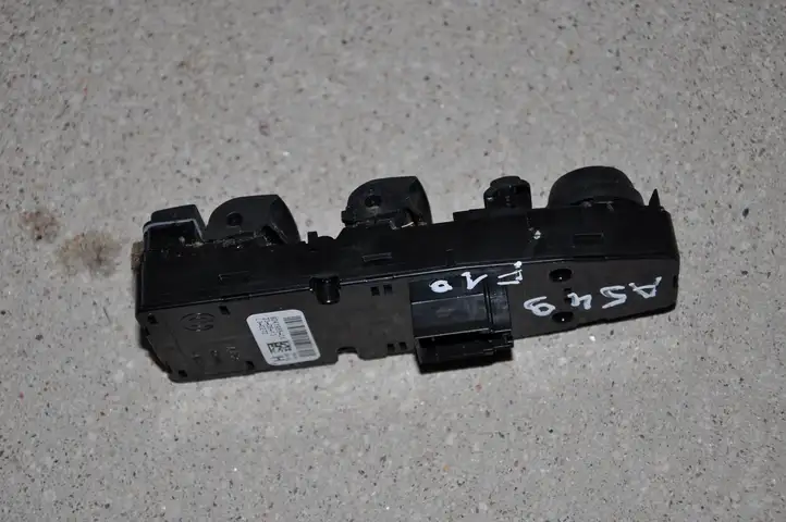 BMW 5 F10 F11 (2009 - 2016) 9241955 Блок кнопок стеклоподъемников — фото 4