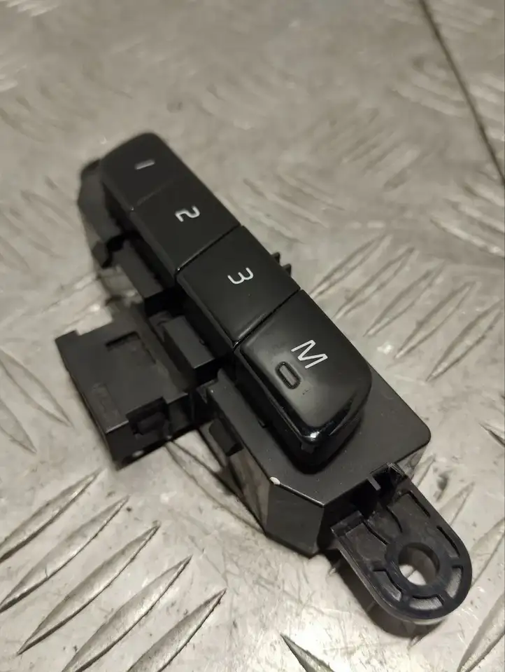 Volvo XC90 (2019 - ) 31376461 Включатель (включатели) памяти — фото 6