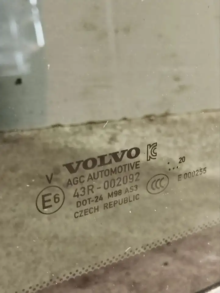 Volvo XC90 (2019 - ) 32206907 Заднее боковое стекло — фото 3