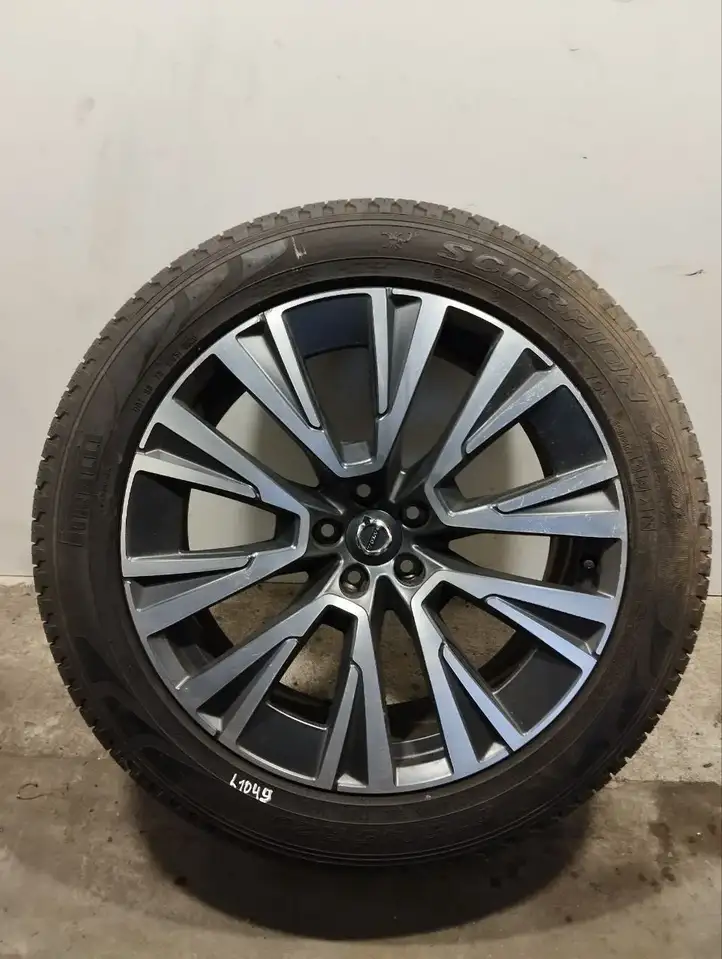 Volvo XC90 (2019 - ) 32243456 Легкосплавный колесный диск R20 — фото 1
