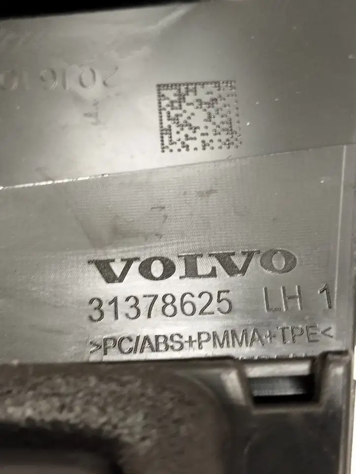 Volvo S90, V90 (2016 - 2020) 31378625 Молдинги задней двери — фото 3