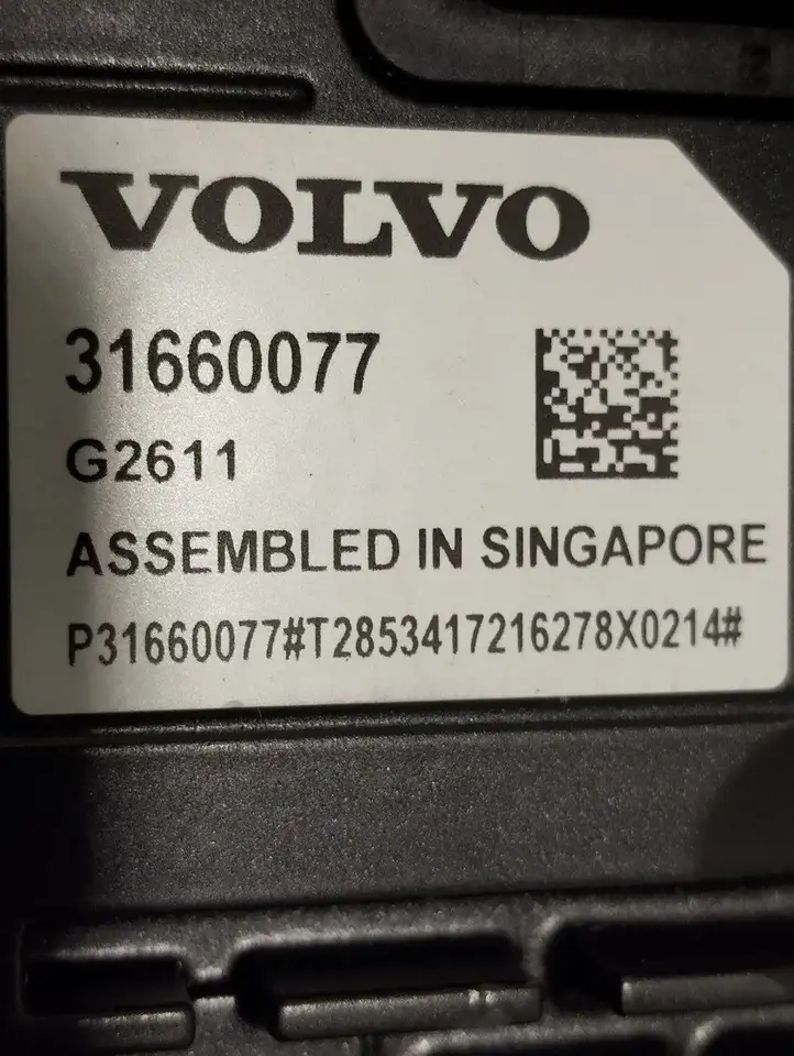 Volvo S90, V90 (2016 - 2020) 31660077 Камера в переднем бампере — фото 5