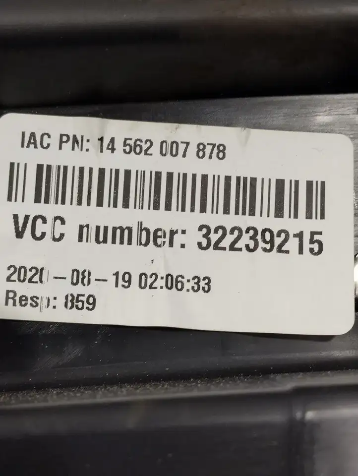 Volvo XC90 (2019 - ) 32239215 Отделка порога багажника — фото 8