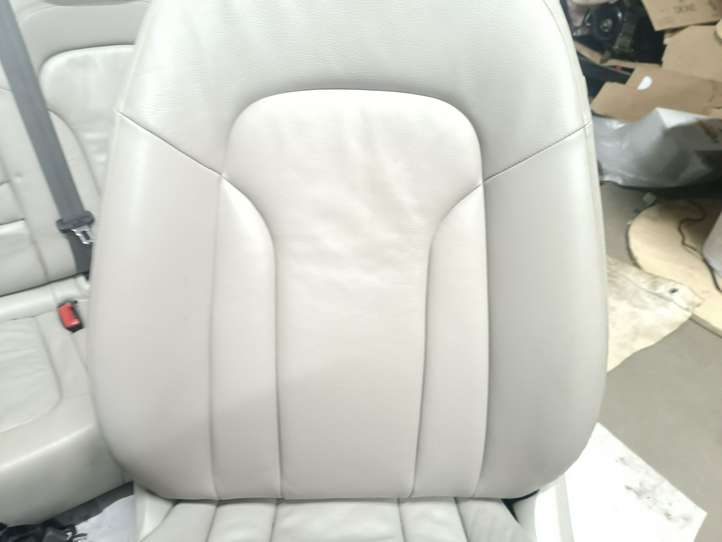 Audi Q5 (2008 - 2012)   Комплект отделки дверей